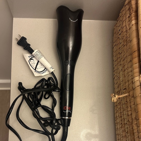 CHI Spin N Curl Ceramic Rotating Curler - Black - Picture 1 of 2